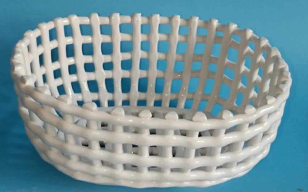 White Hollow out Slap-up Porcelain Vegetable and Fruit Water Filters Oval Basket